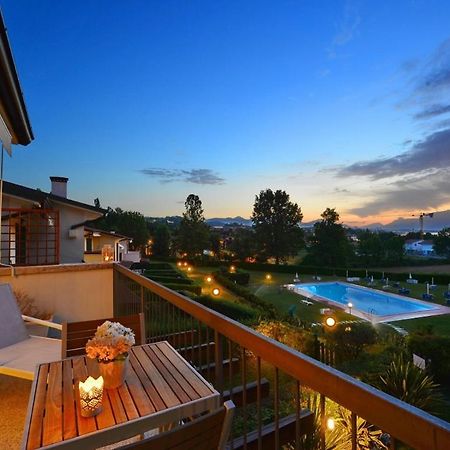 פאדנג'ה סול גארדה Italia Living Villa מראה חיצוני תמונה