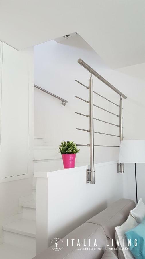 פאדנג'ה סול גארדה Italia Living Villa מראה חיצוני תמונה